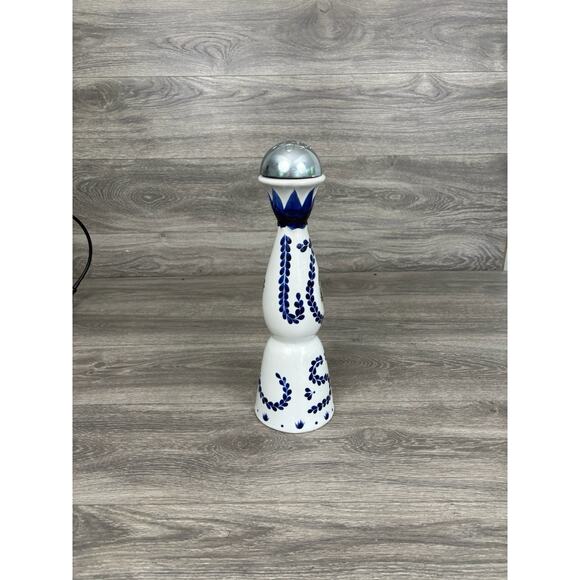 Clase Azul Reposado Tequila White And Blue Empty Bottle 750ML With Cap - Picture 7 of 8